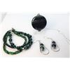 Image 1 : 11)  SET OF GREEN STRIPE AGATE JEWELRY
