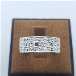 SILVER CUBIC ZIRCONIA  RING (~SIZE 6)