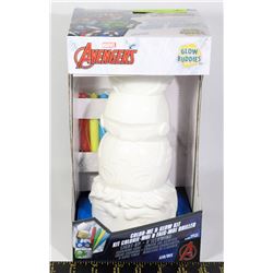 AVENGERS COLOR-ME & GLOW KIT