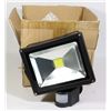 Image 1 : LOT OF 1 NEW LED 30W MOTION SENSOR FLOOD LIGHT