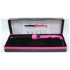 Image 1 : HOT PINK ROYALE PRO 25 / 18 MM GRANDE CURLING WAND