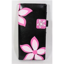 NEW SHAG WEAR WOMENS WALLET