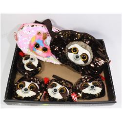 FLAT OF TY CHANGE PURSES AND FANNY PACKS