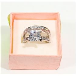 2PCS/SET WOMEN  WEDDING  FASHION RING SZ 8