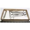 Image 1 : 1 BOX OF 8 PIECES OF MEDICAL TOOLS AND SCISSORS