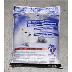 BAG OF GREEN FLAG DE-ICER AND ANTI SKID (GOOD TO