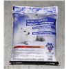 Image 1 : BAG OF GREEN FLAG DE-ICER AND ANTI SKID (GOOD TO
