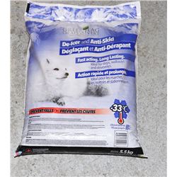 BAG OF GREEN FLAG DE-ICER AND ANTI SKID (GOOD TO