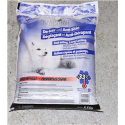 BAG OF GREEN FLAG DE-ICER AND ANTI SKID (GOOD TO