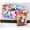 Image 1 : BOX OF TOYS FOR CATS AND DOGS