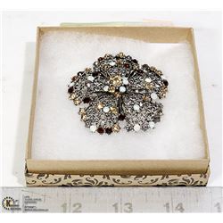 RHINESTONE FLOWER BROOCH
