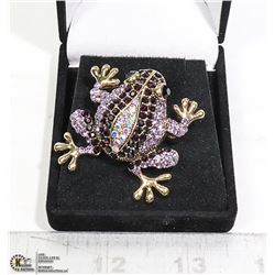 RHINESTONE TREE FROG BROOCH