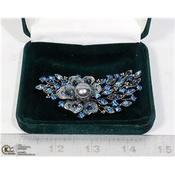 BLUE RHINESTONE FLOWER BROOCH