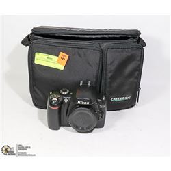 NIKON D40 CAMERA BODY W/ CASE