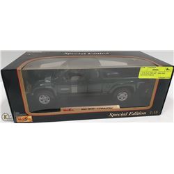 1:18 SCALE DIECAST 2004 GMC CANYON PICKUP