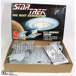 STAR TREK U.S.S ENTERPRISE