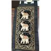 Image 1 : ROD HANGABLE TAPESTRY W/ 3 DECORATIVE