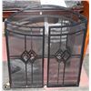 Image 1 : BLACK METAL AND GLASS FIREPLACE SCREEN WITH DESIGN
