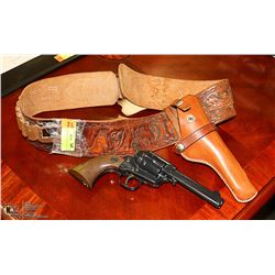 FLAT WITH VINTAGE HAND TOOLED LEATHER