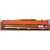Image 1 : VINTAGE 2-PC POOL CUE IN HARD CASE - SOLID