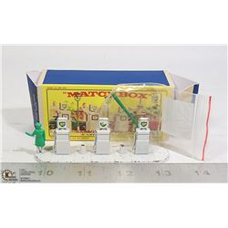 1960S MATCHBOX BP GAS PUMP SET
