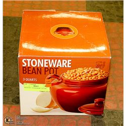 BEAN POT- STONEWARE 3 QUART