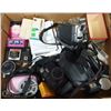 Image 1 : LARGE FLAT FULL OF CAMERAS & ACCESSORIES: