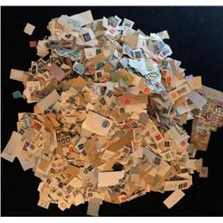 OVER 50,000 UNSEARCHED VINTAGE STAMPS