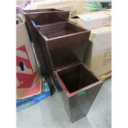 New 3 Piece Tall Metal Planter Set