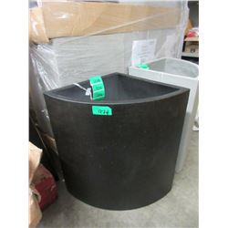 New Black Ficonstone Corner Planter