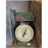 Image 1 : Vintage LFC Universal Household Scale