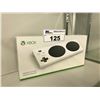 Image 1 : XBOX ONE ADAPTIVE CONTROLLER