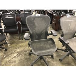 BLACK HERMAN MILLER FULL ADJUSTABLE TASK CHAIR SIZE LARGE