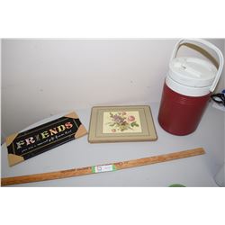 Placemats, Pictures, Thermos