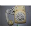 Image 2 : 1985 Dial Telephone