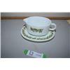 Image 1 : Pyrex Gravy Boat & Platter