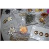Image 3 : Costume Jewelry (Brooches, Porcelain Flowers, New)