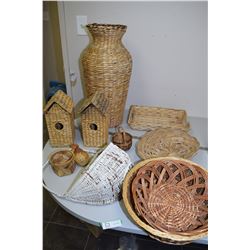 Basket Lot (Bird House)