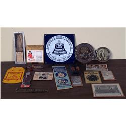 Box lot of misc small items