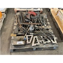 PALLET OF HEAVY DUTY LIFTING SLINGS, AND ASSORTED JIGS