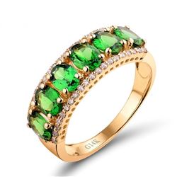 A 14KT YELLOW GOLD AND TSAVORITE & DIAMONDS RING.