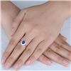Image 5 : A 14KT WHITE GOLD AND SAPPHIRE & DIAMONDS RING.