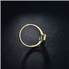 Image 5 : A 14KT YELLOW GOLD AND EMERALD RING.