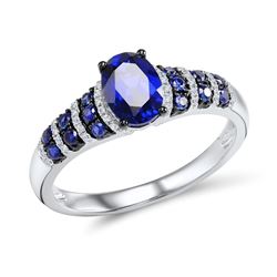 A STERLING SILVER AND CUBIC ZIRCONIA RING.