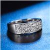 Image 3 : A 18KT WHITE GOLD AND DIAMONDS RING.