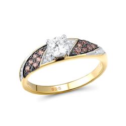 A STERLING SILVER AND CUBIC ZIRCONIA RING.