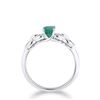Image 4 : A 14KT WHITE GOLD AND EMERALD & DIAMONDS RING.