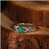 Image 6 : A 14KT WHITE GOLD AND EMERALD & DIAMONDS RING.