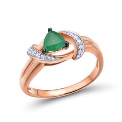 A 14KT ROSE GOLD AND EMERALD & DIAMONDS RING.