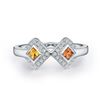 Image 2 : A 14KT WHITE GOLD AND SAPPHIRE & DIAMONDS RING.